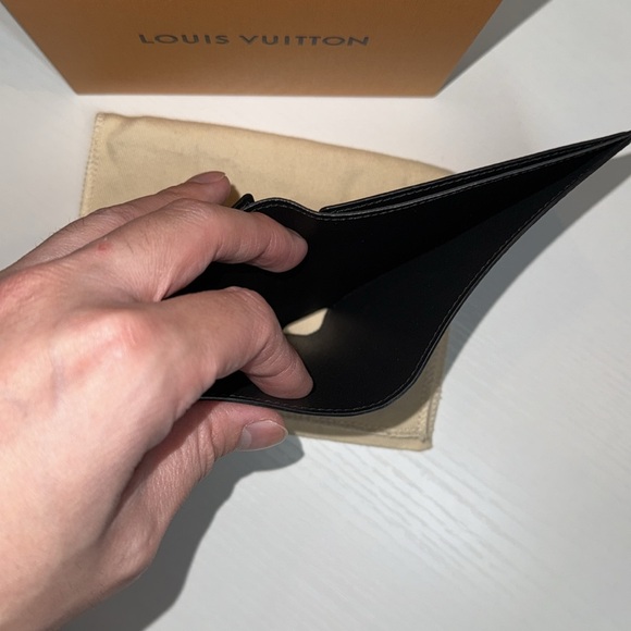Louis Vuitton Slender Wallet 100% Authentic - Picture 17 of 17